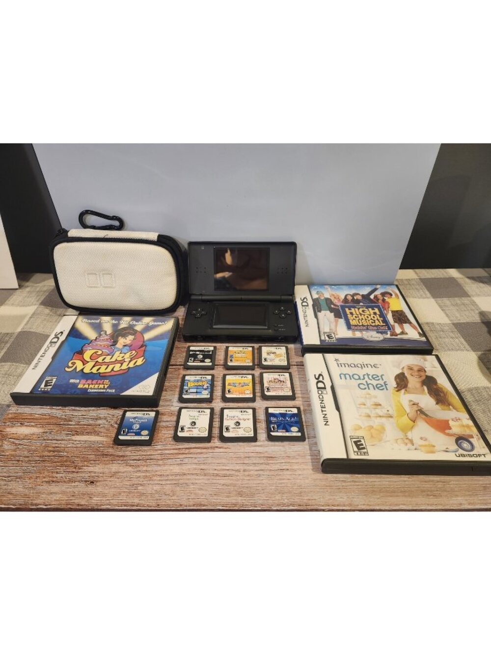 Exc~NINTENDO DS LITE~Bundle~13 Games~Case~Stylus~Charger~Cake Mania~Mario~USG001